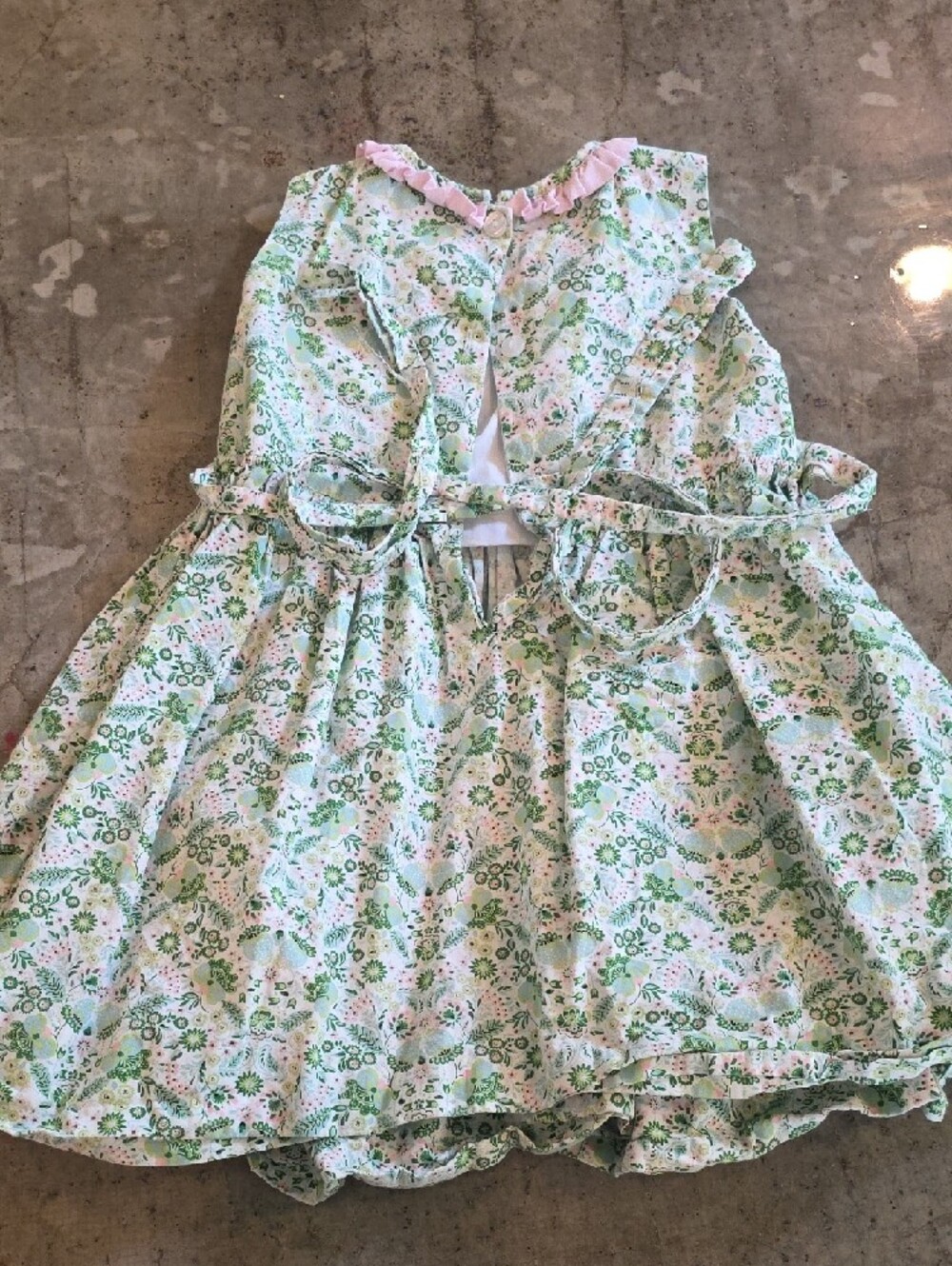 Classic Smocked Floral Dress for Girls - Pink & Green - Picture 3 of 3